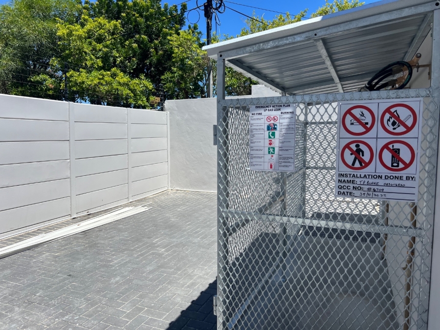 2 Bedroom Property for Sale in Table View Western Cape